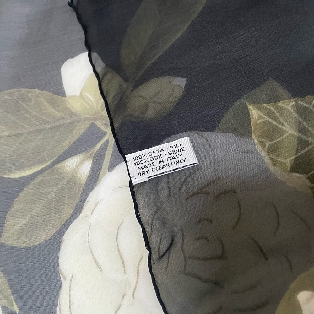 WINTER SALE ‼️ Authentic Chanel black silk chiffon scarf with white camellias - Picture 3 of 9